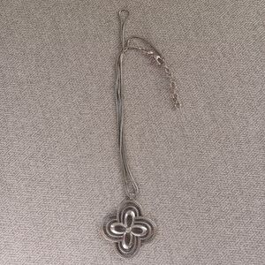 Silver Flower Pendant Necklace